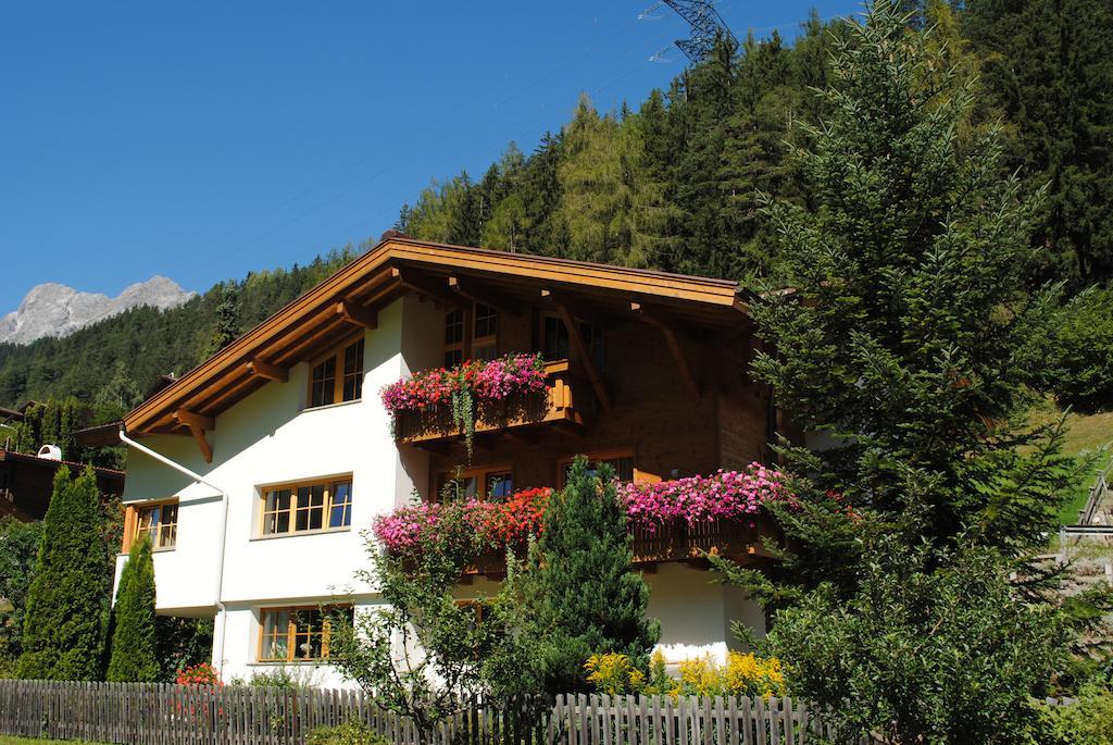 Haus Untergand Apartment Sankt Anton am Arlberg Exterior photo