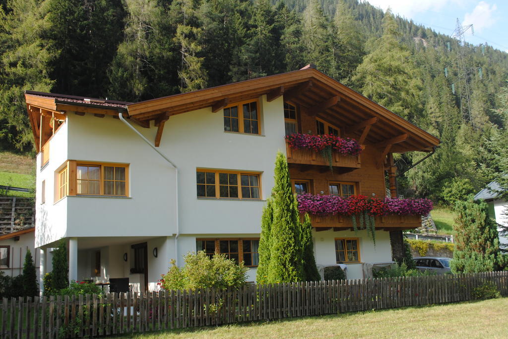 Haus Untergand Apartment Sankt Anton am Arlberg Exterior photo